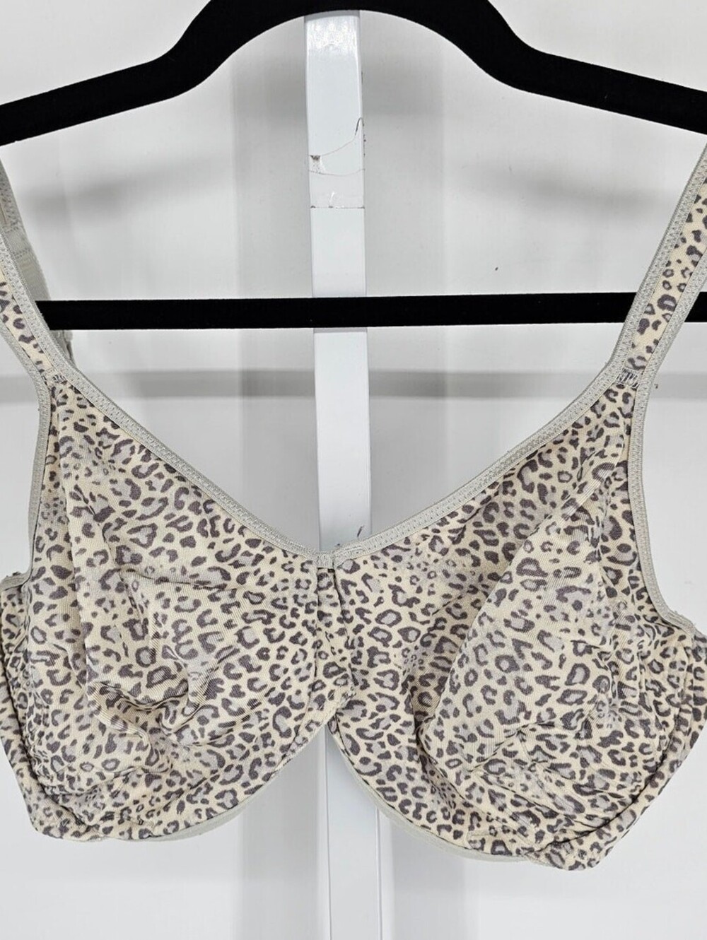 Vintage 1990s Bali Womens Sz 36D Unlined T Shirt Bra Gray Leopard Print